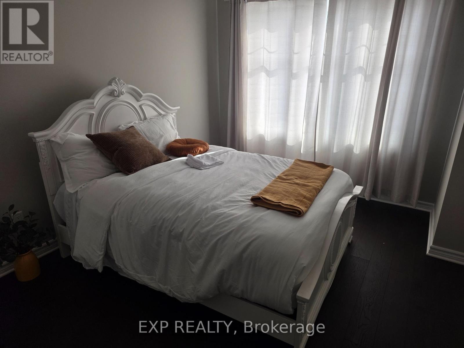 












815 INDICA STREET W

,
Ottawa,




Ontario
K2S0M7

