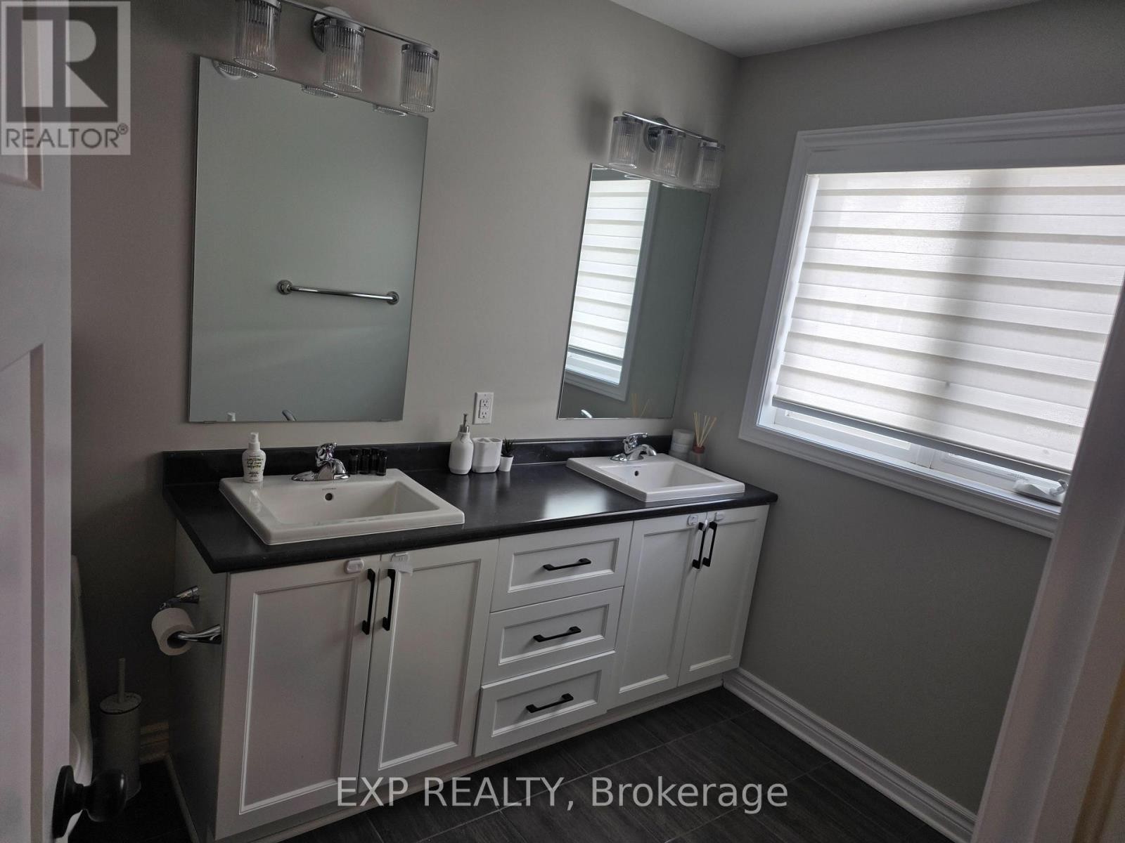 












815 INDICA STREET W

,
Ottawa,




Ontario
K2S0M7

