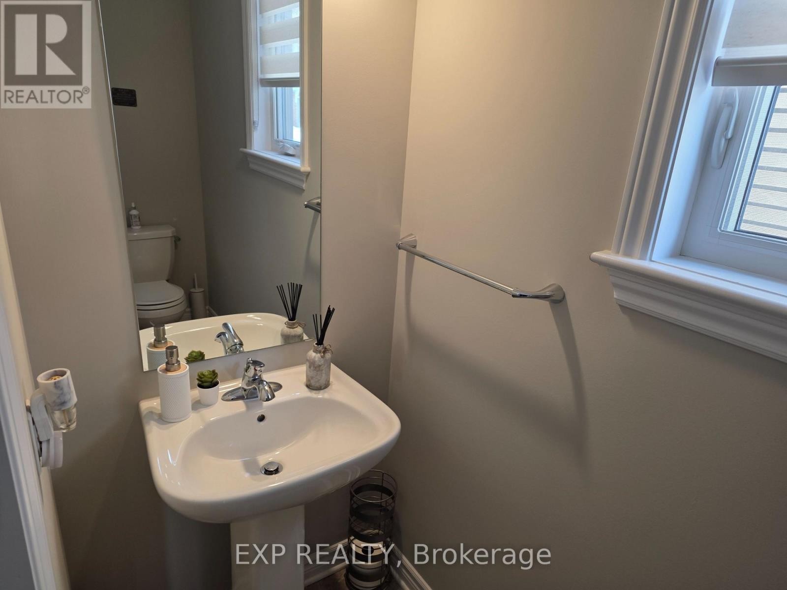 












815 INDICA STREET W

,
Ottawa,




Ontario
K2S0M7

