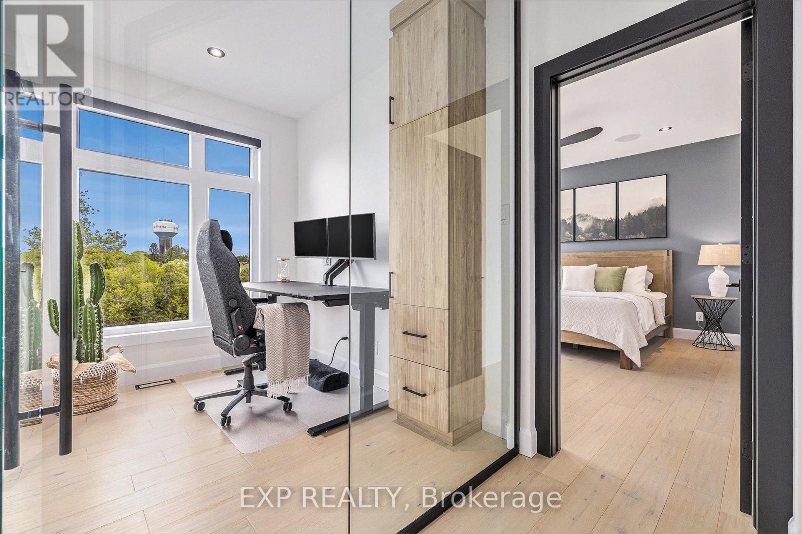 












1056 NOTRE DAME STREET

,
Russell,




Ontario
K0A1W0

