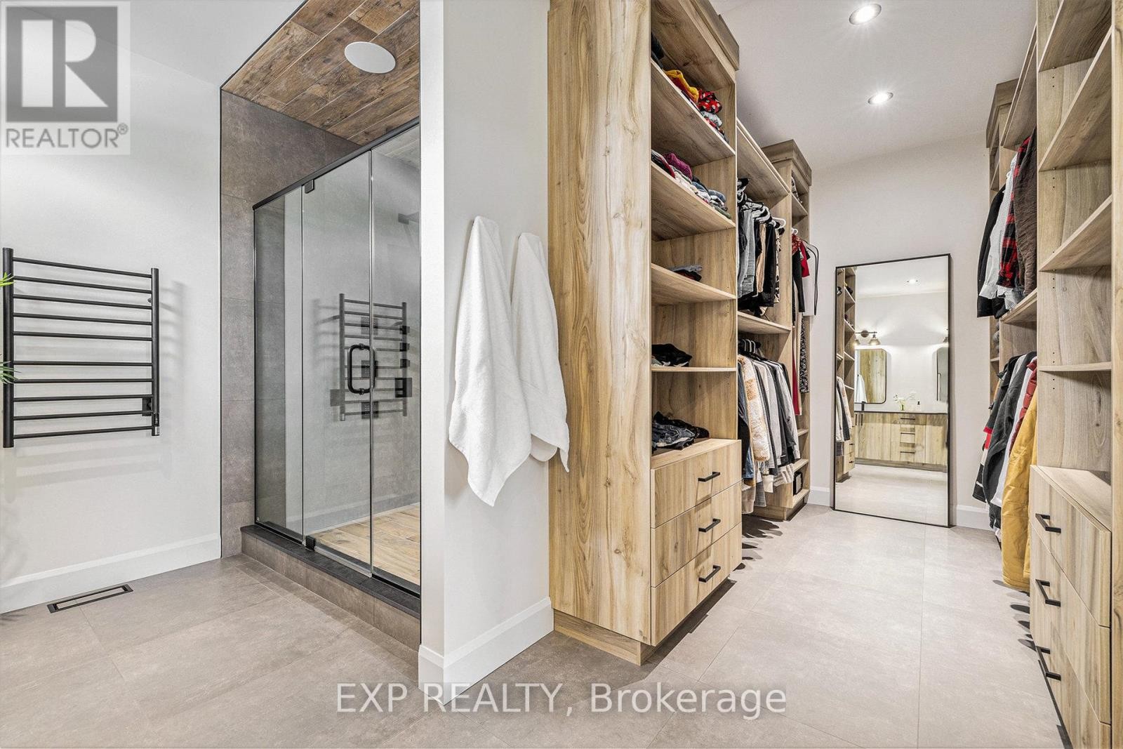 












1056 NOTRE DAME STREET

,
Russell,




Ontario
K0A1W0

