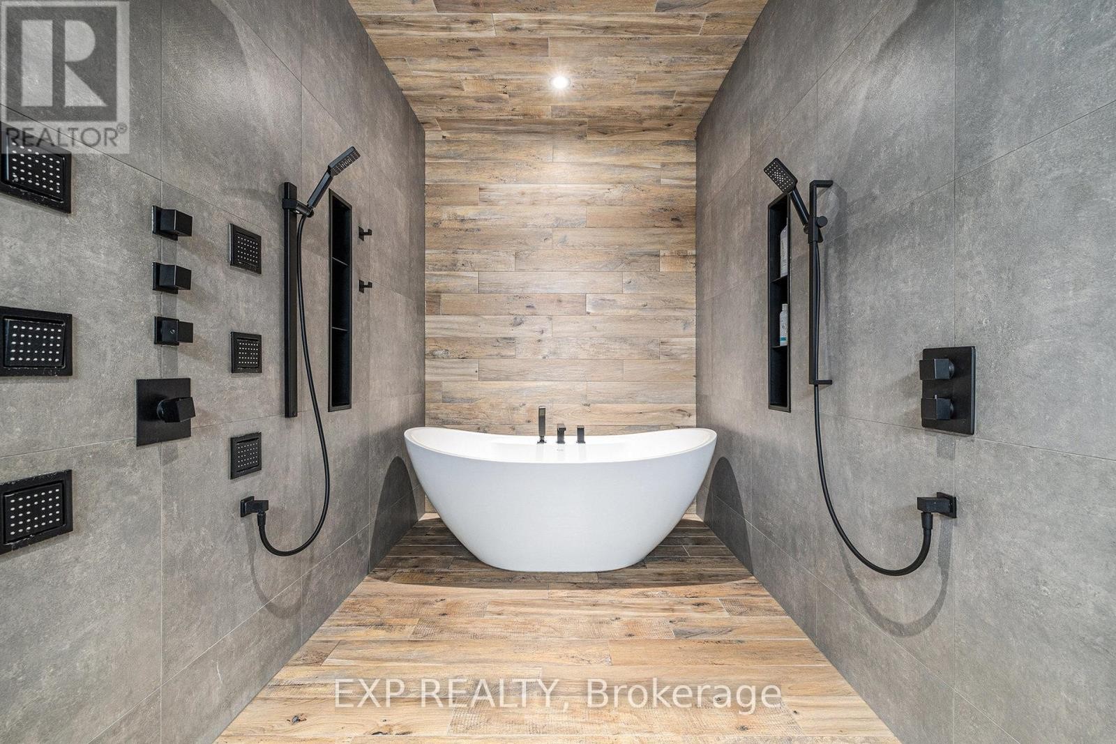 












1056 NOTRE DAME STREET

,
Russell,




Ontario
K0A1W0

