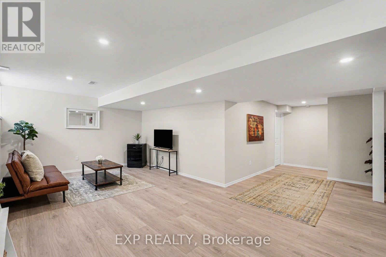 












386 ANDALUSIAN CRESCENT

,
Ottawa,




Ontario
K2V0C3

