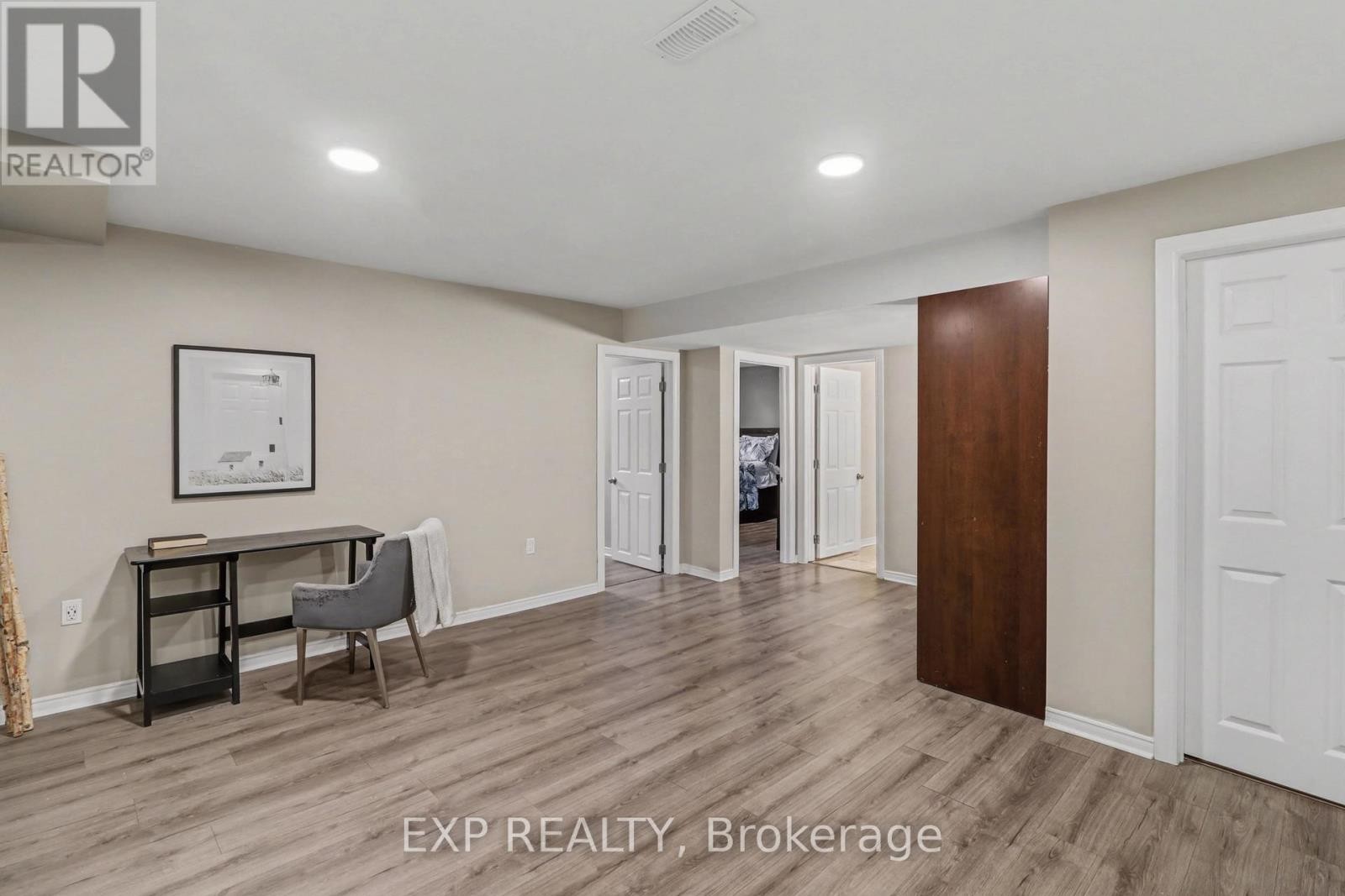 












182 HELEN RAPP WAY

,
Ottawa,




Ontario
K1T0P6

