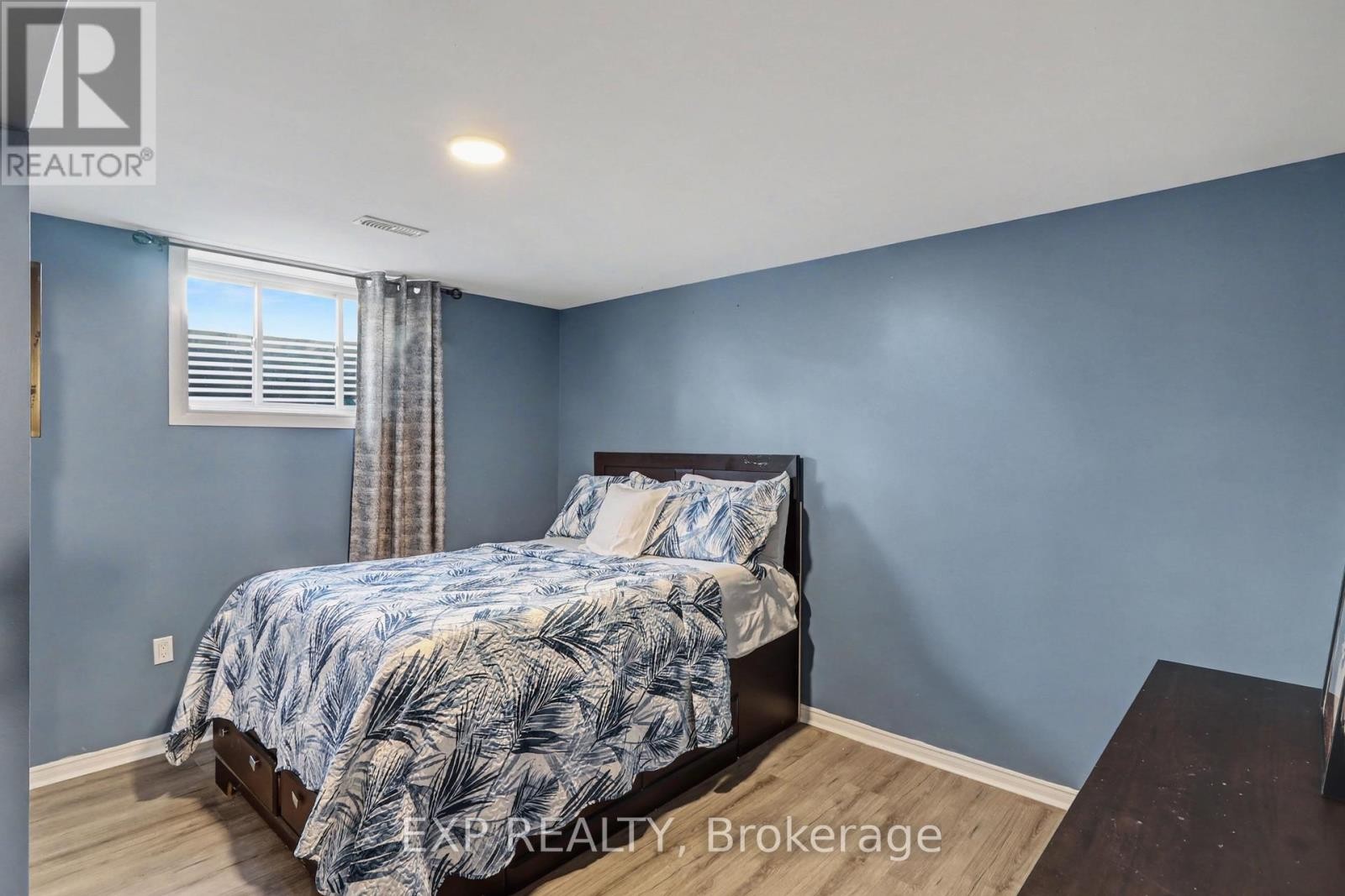 












182 HELEN RAPP WAY

,
Ottawa,




Ontario
K1T0P6

