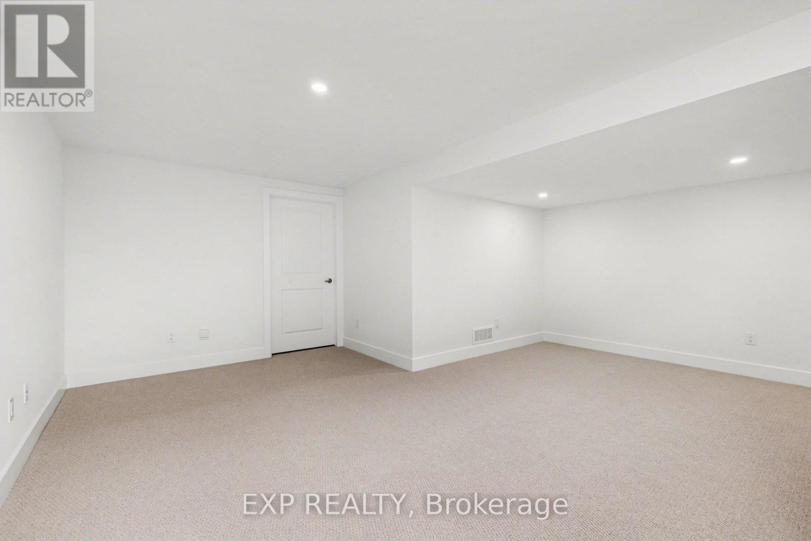 












1180 COPE DRIVE

,
Ottawa,




Ontario
K2S3C4

