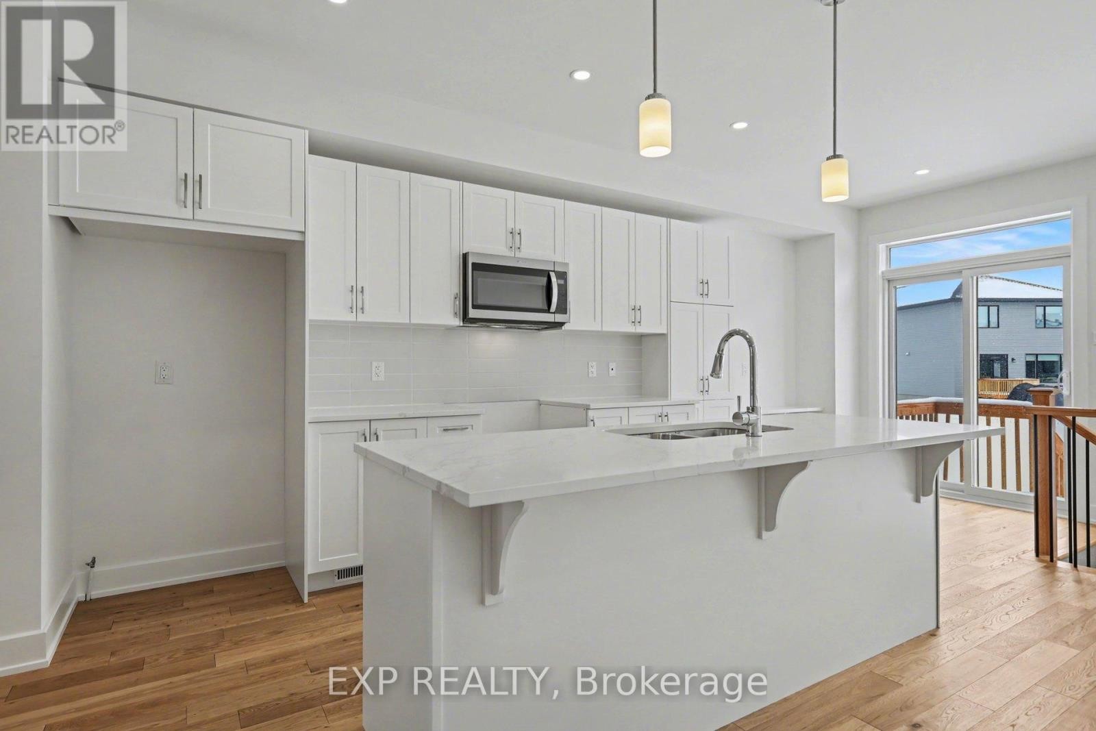 












1180 COPE DRIVE

,
Ottawa,




Ontario
K2S3C4

