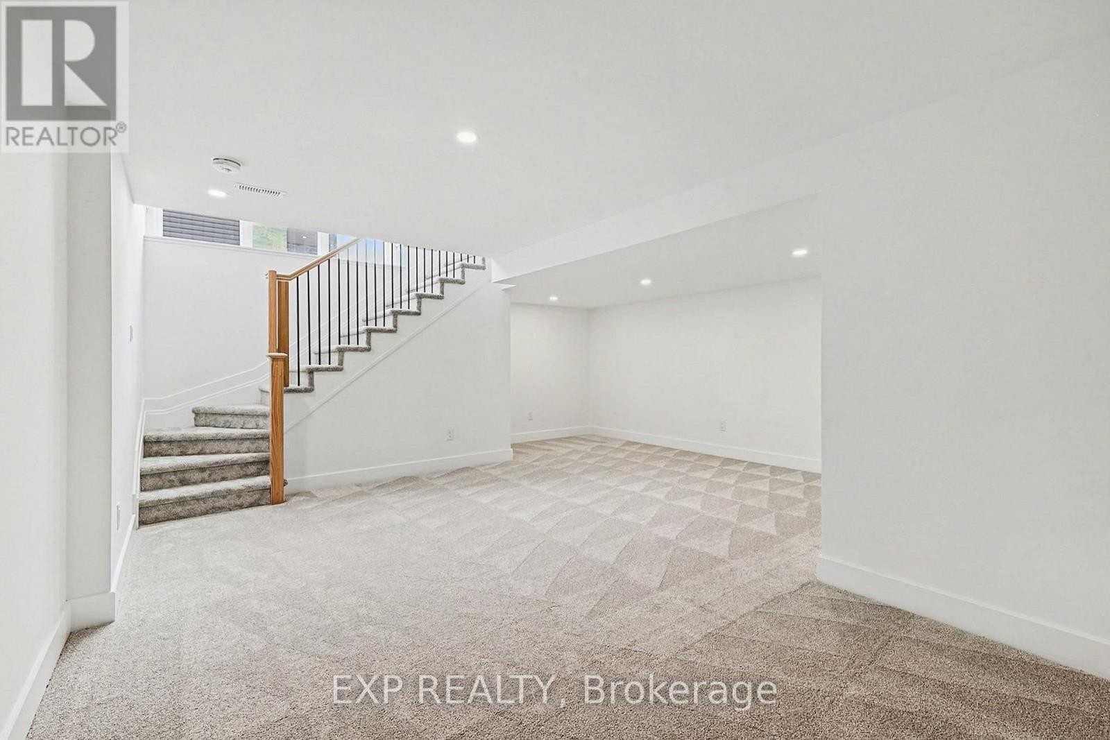 












1186 COPE DRIVE

,
Ottawa,




Ontario
K2S3C4

