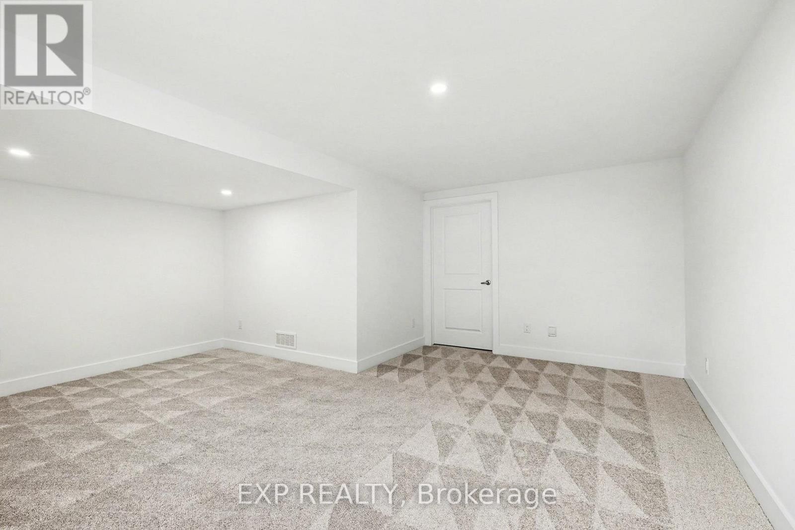 












1186 COPE DRIVE

,
Ottawa,




Ontario
K2S3C4

