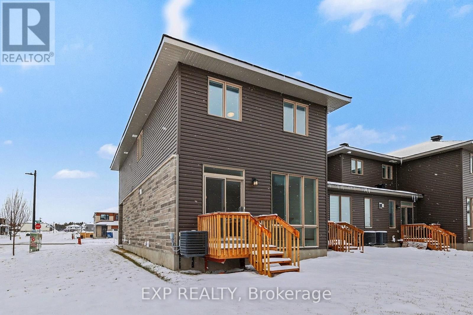 












1186 COPE DRIVE

,
Ottawa,




Ontario
K2S3C4

