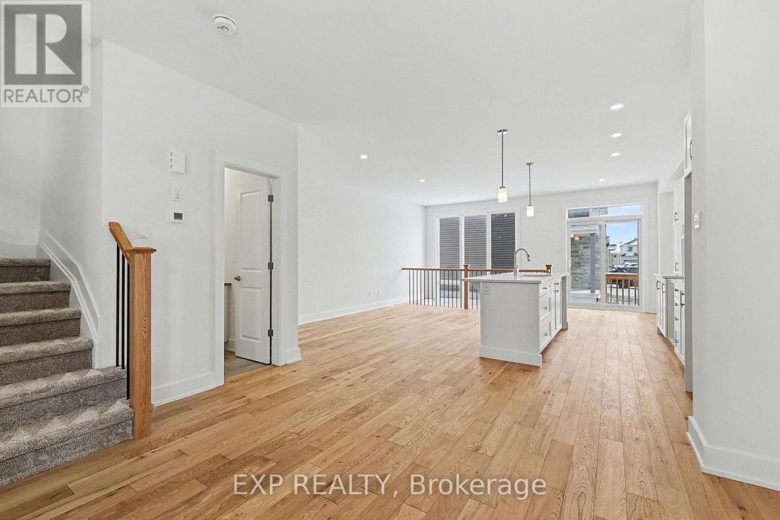 












1186 COPE DRIVE

,
Ottawa,




Ontario
K2S3C4

