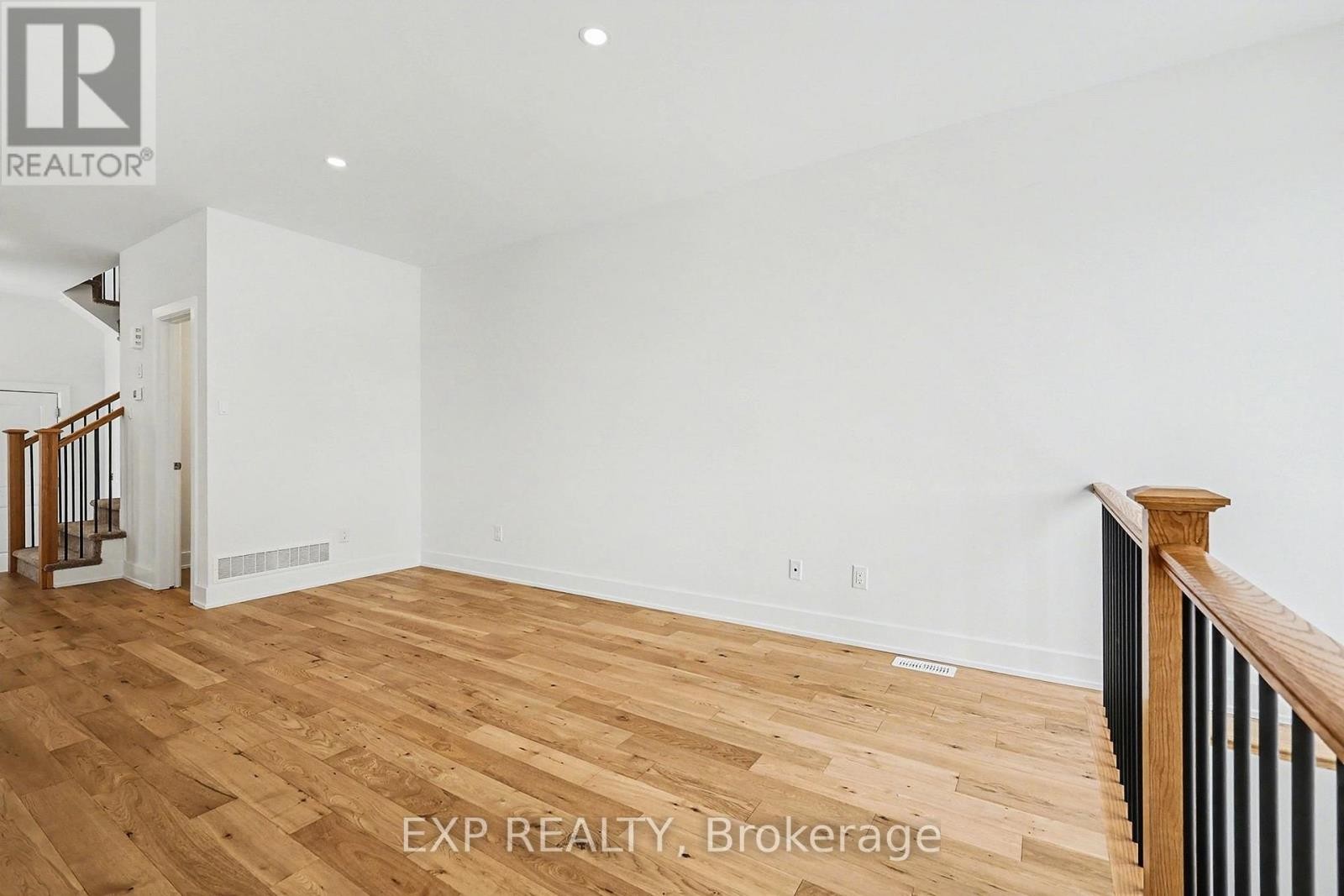 












1186 COPE DRIVE

,
Ottawa,




Ontario
K2S3C4

