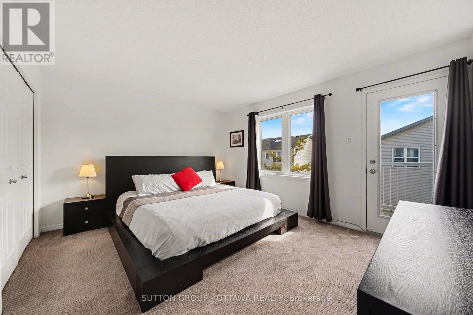 












56 STEELE PARK PRIVATE

,
Ottawa,




Ontario
K1J0J2

