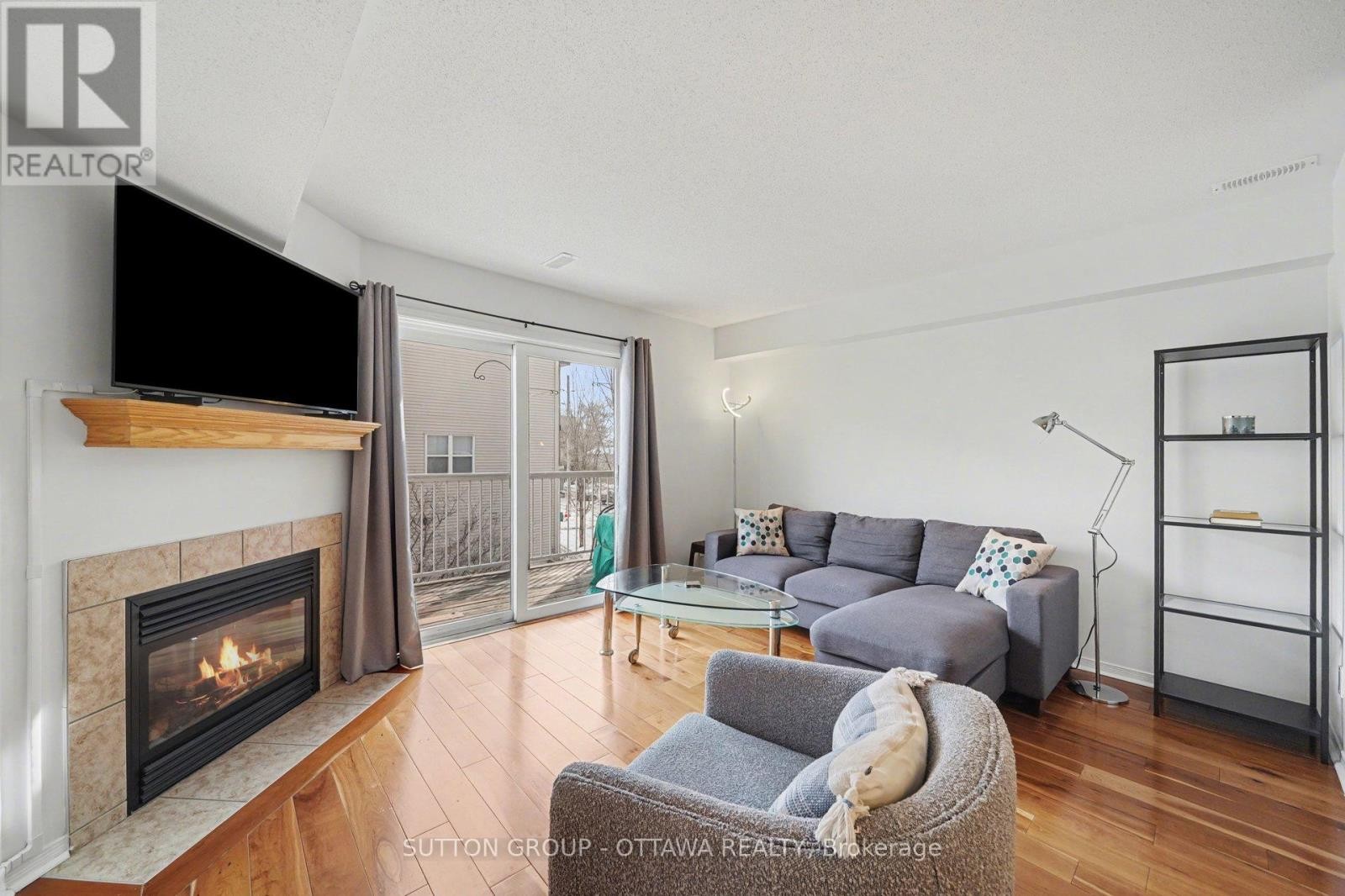 












56 STEELE PARK PRIVATE

,
Ottawa,




Ontario
K1J0J2

