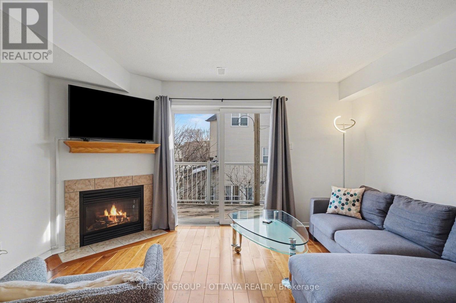 












56 STEELE PARK PRIVATE

,
Ottawa,




Ontario
K1J0J2

