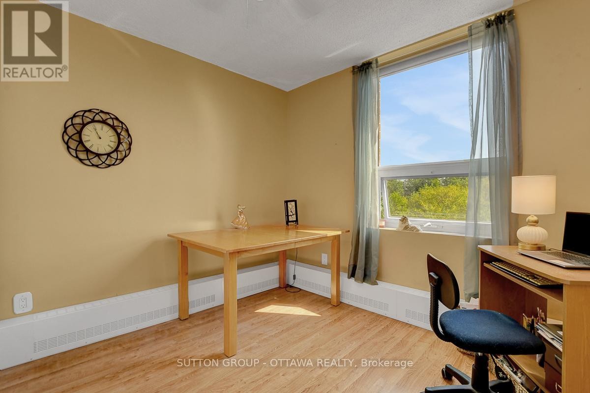 












405 - 665 BATHGATE DRIVE

,
Ottawa,




Ontario
K1K3Y4

