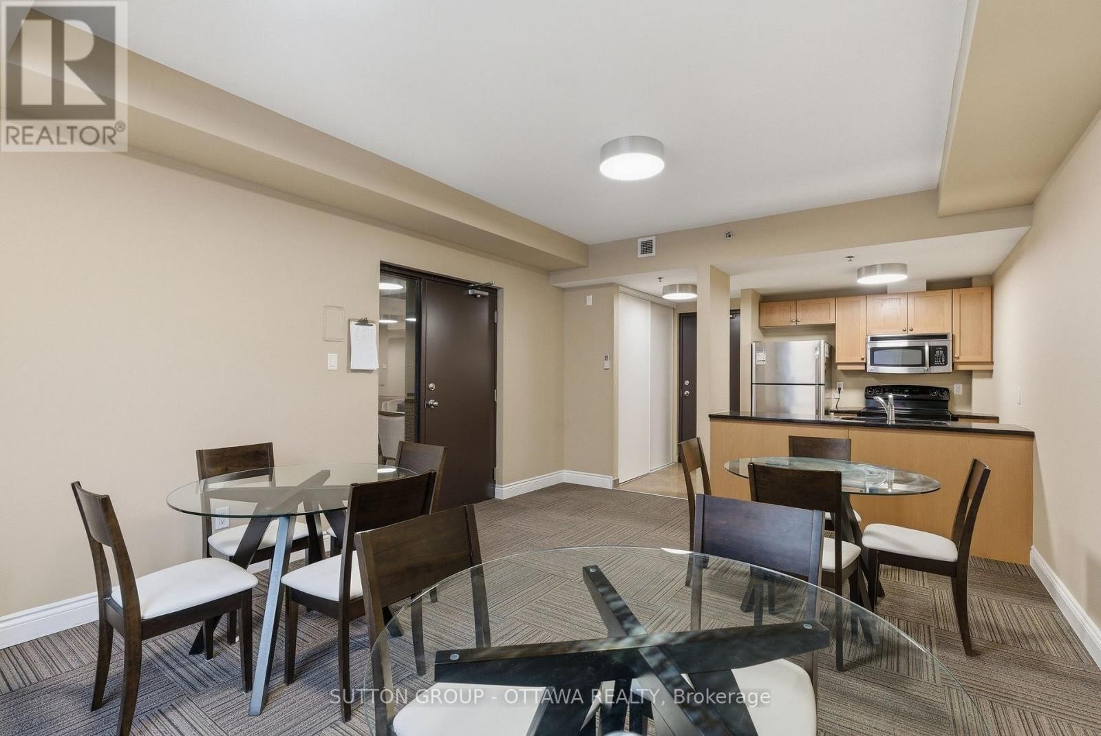 












105 - 323 WINONA AVENUE

,
Ottawa,




Ontario
K1Z5H3

