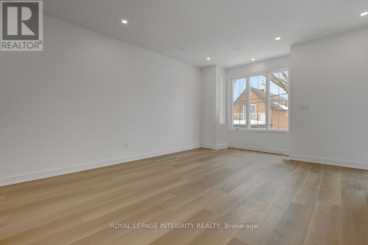 












37 ELLA STREET

,
Ottawa,




Ontario
K1S2S3

