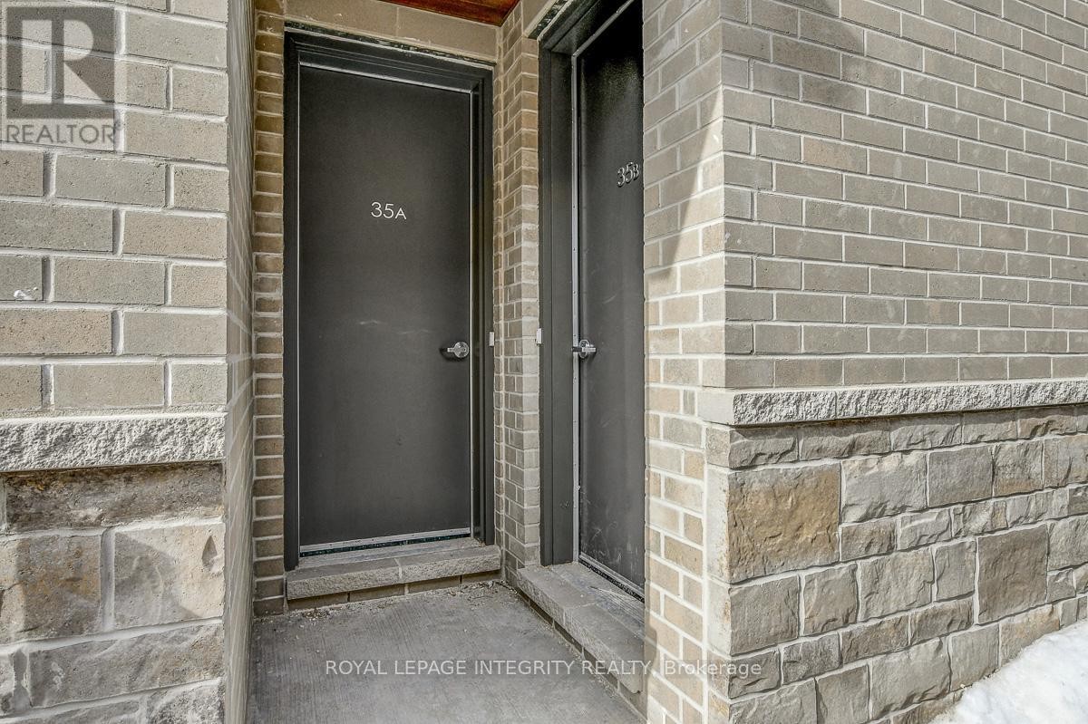 












37 ELLA STREET

,
Ottawa,




Ontario
K1S2S3

