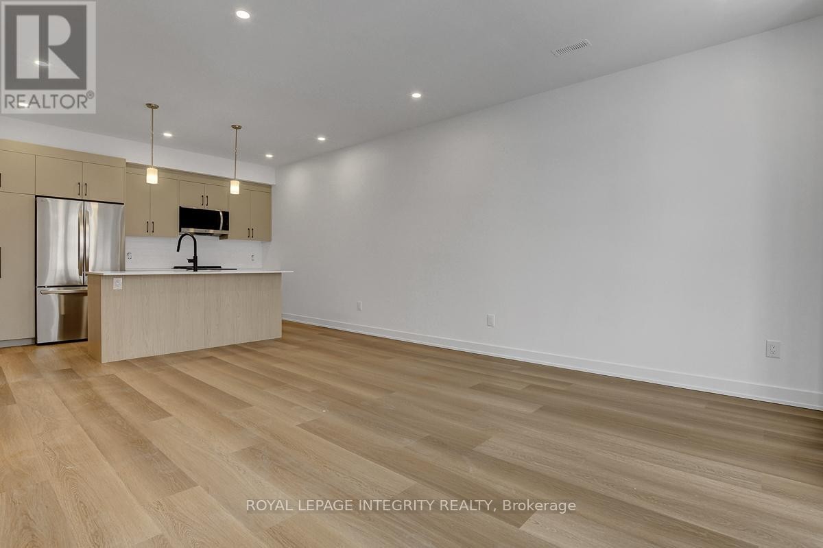 












37 ELLA STREET

,
Ottawa,




Ontario
K1S2S3

