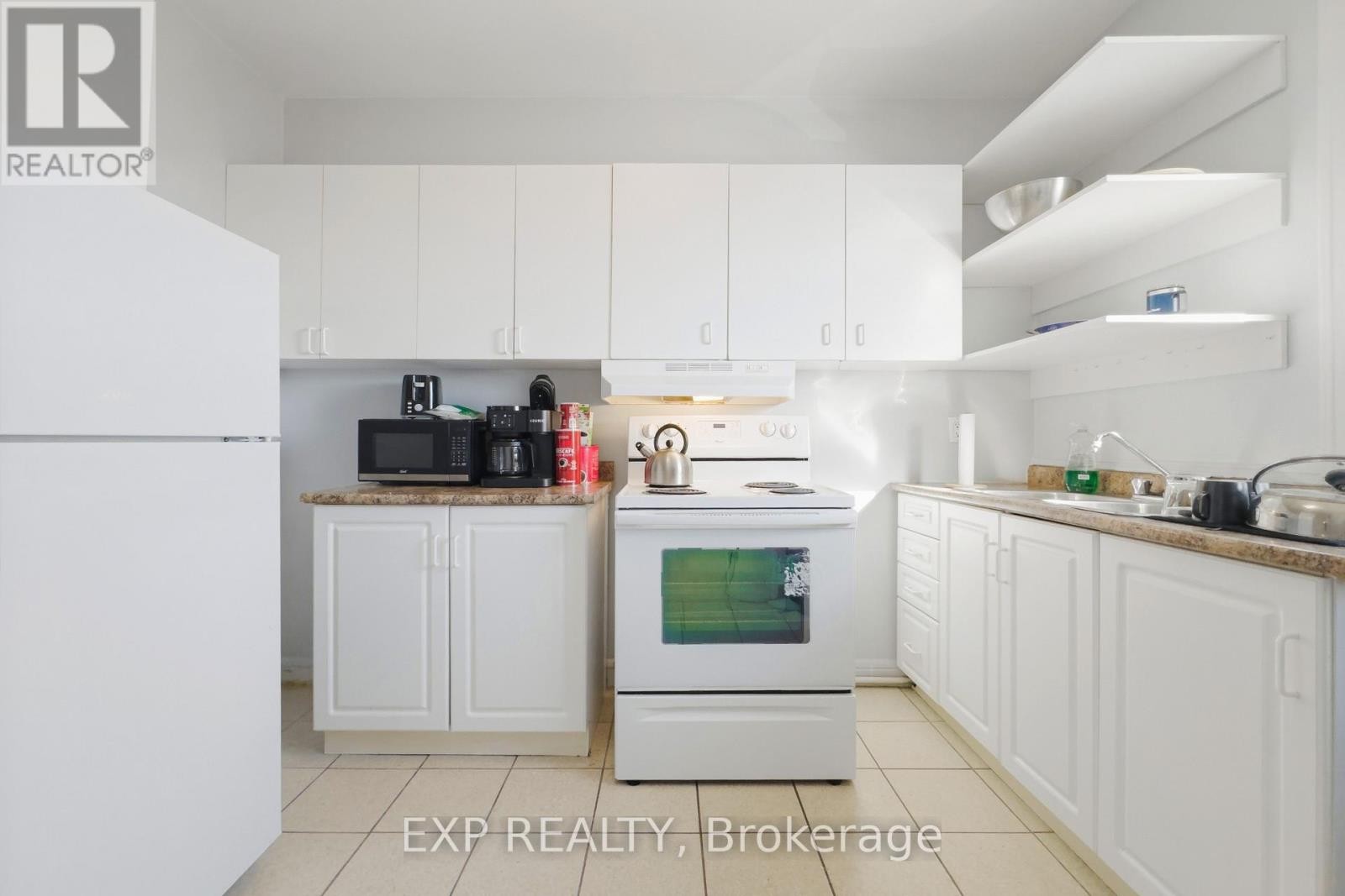 












1663 BANK STREET

,
Ottawa,




Ontario
K1V7Z2

