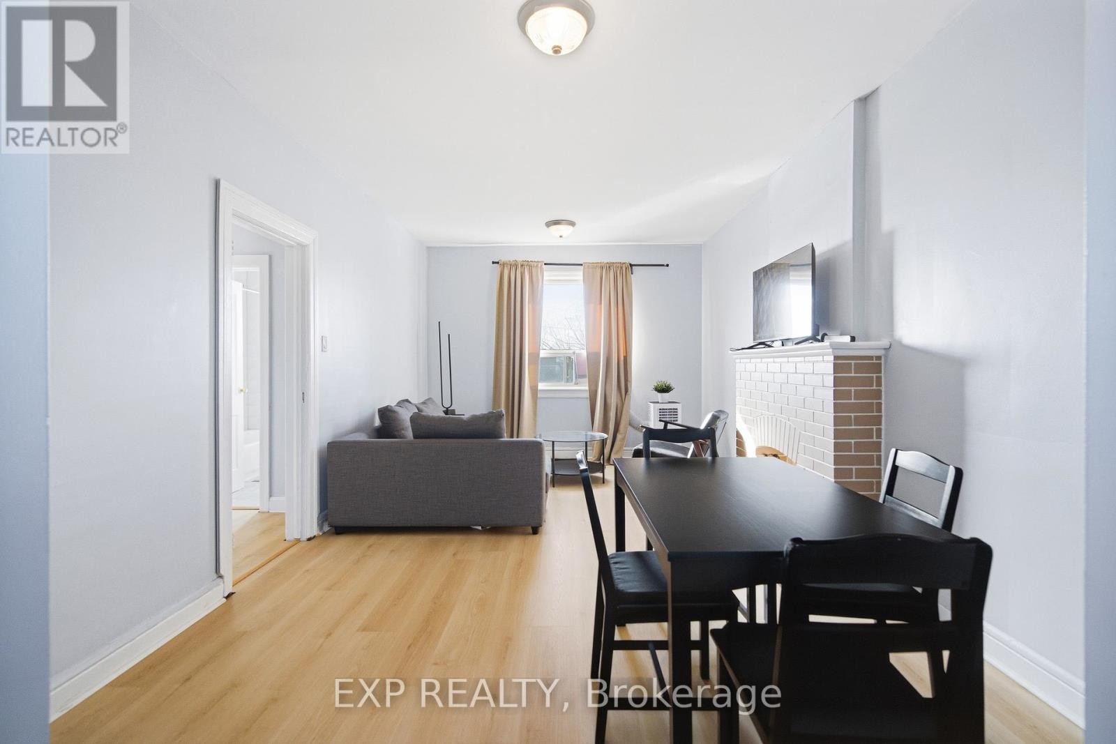 












1663 BANK STREET

,
Ottawa,




Ontario
K1V7Z2

