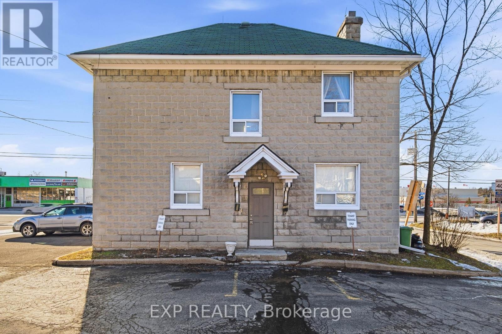 












1663 BANK STREET

,
Ottawa,




Ontario
K1V7Z2

