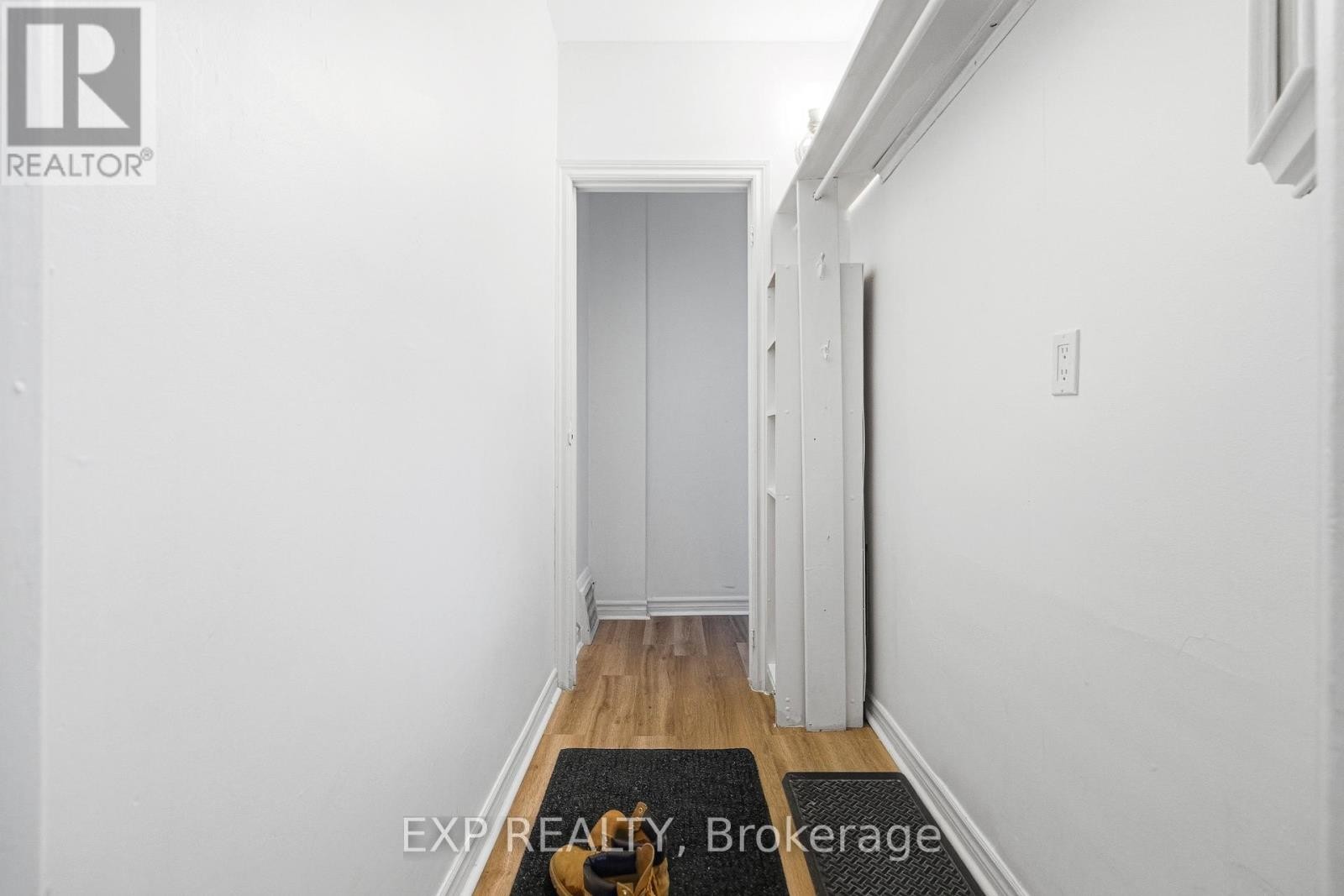 












1663 BANK STREET

,
Ottawa,




Ontario
K1V7Z2

