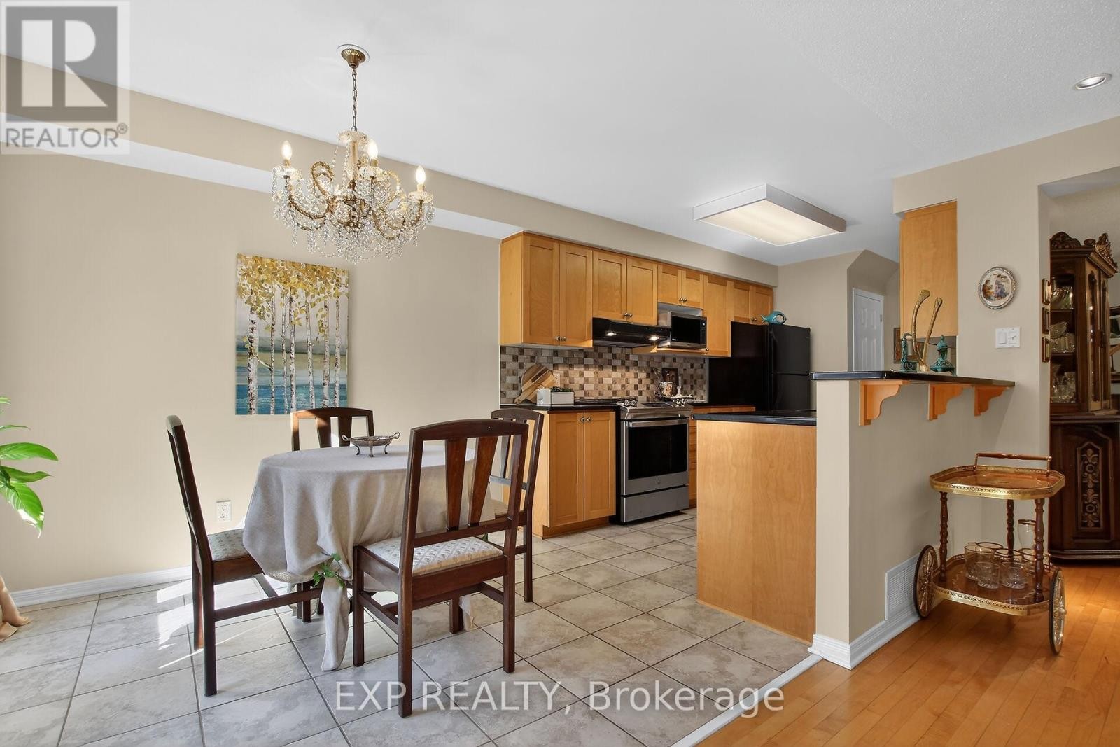 












304 GOLDRIDGE DRIVE

,
Ottawa,




Ontario
K2T1L1

