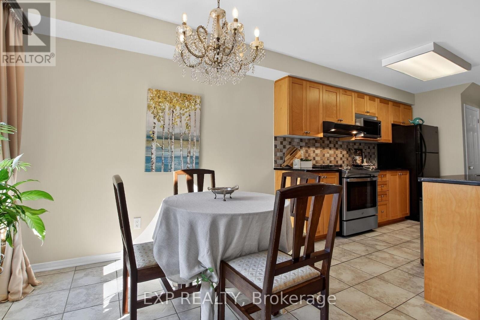 












304 GOLDRIDGE DRIVE

,
Ottawa,




Ontario
K2T1L1

