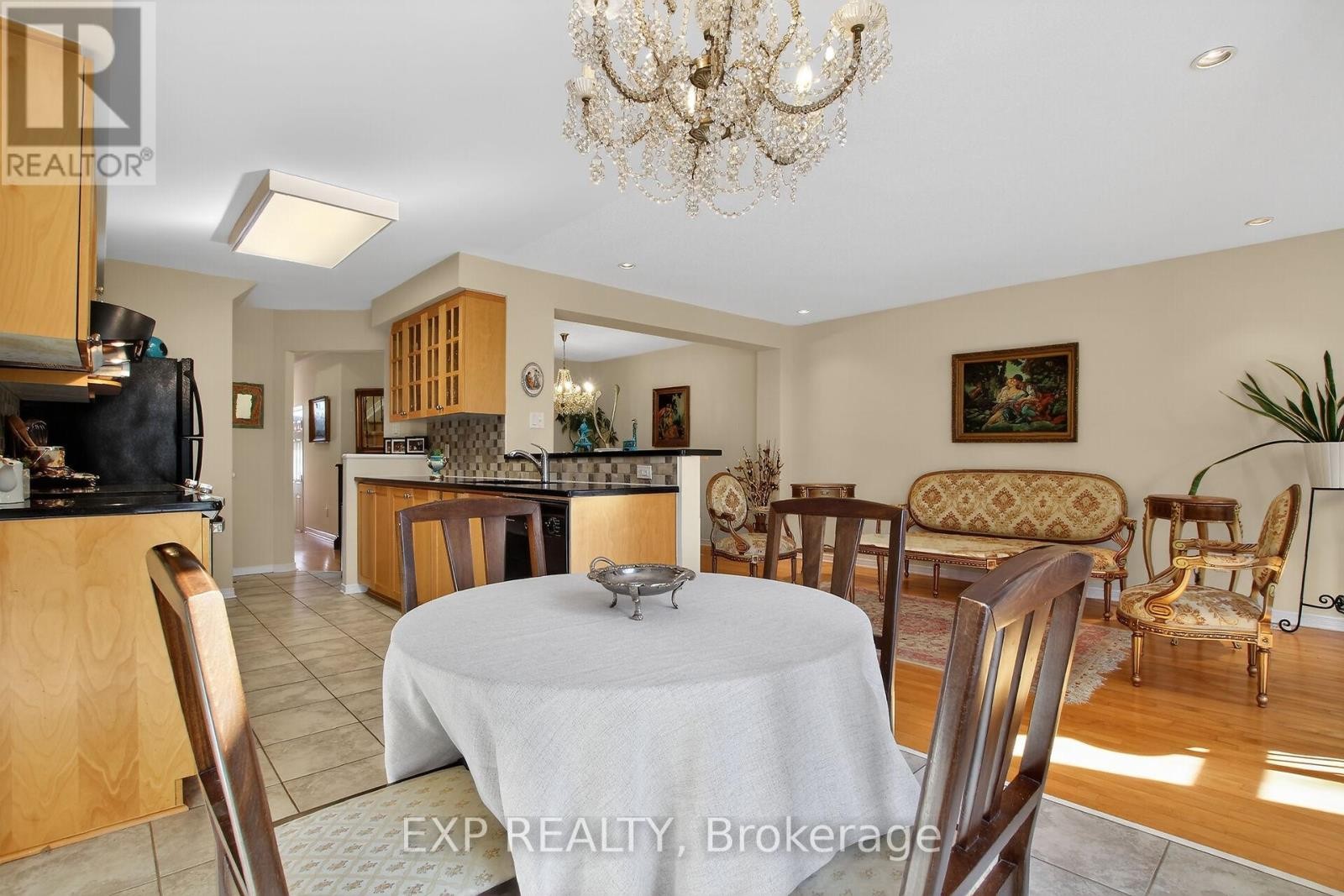 












304 GOLDRIDGE DRIVE

,
Ottawa,




Ontario
K2T1L1

