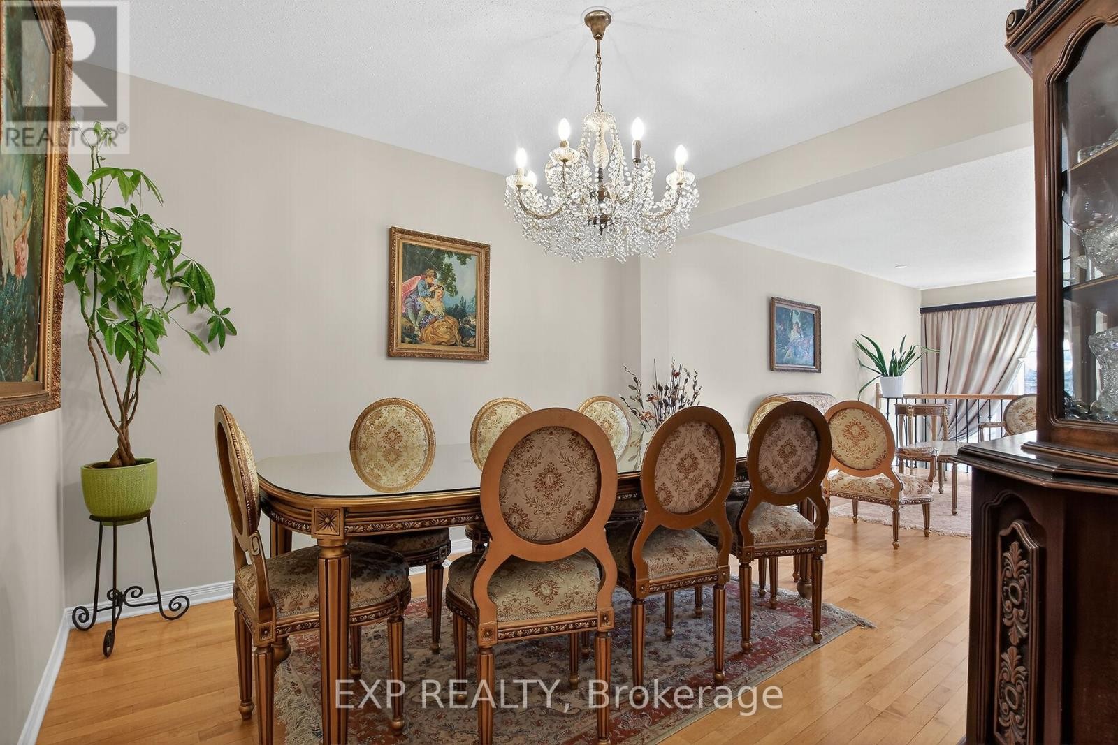 












304 GOLDRIDGE DRIVE

,
Ottawa,




Ontario
K2T1L1

