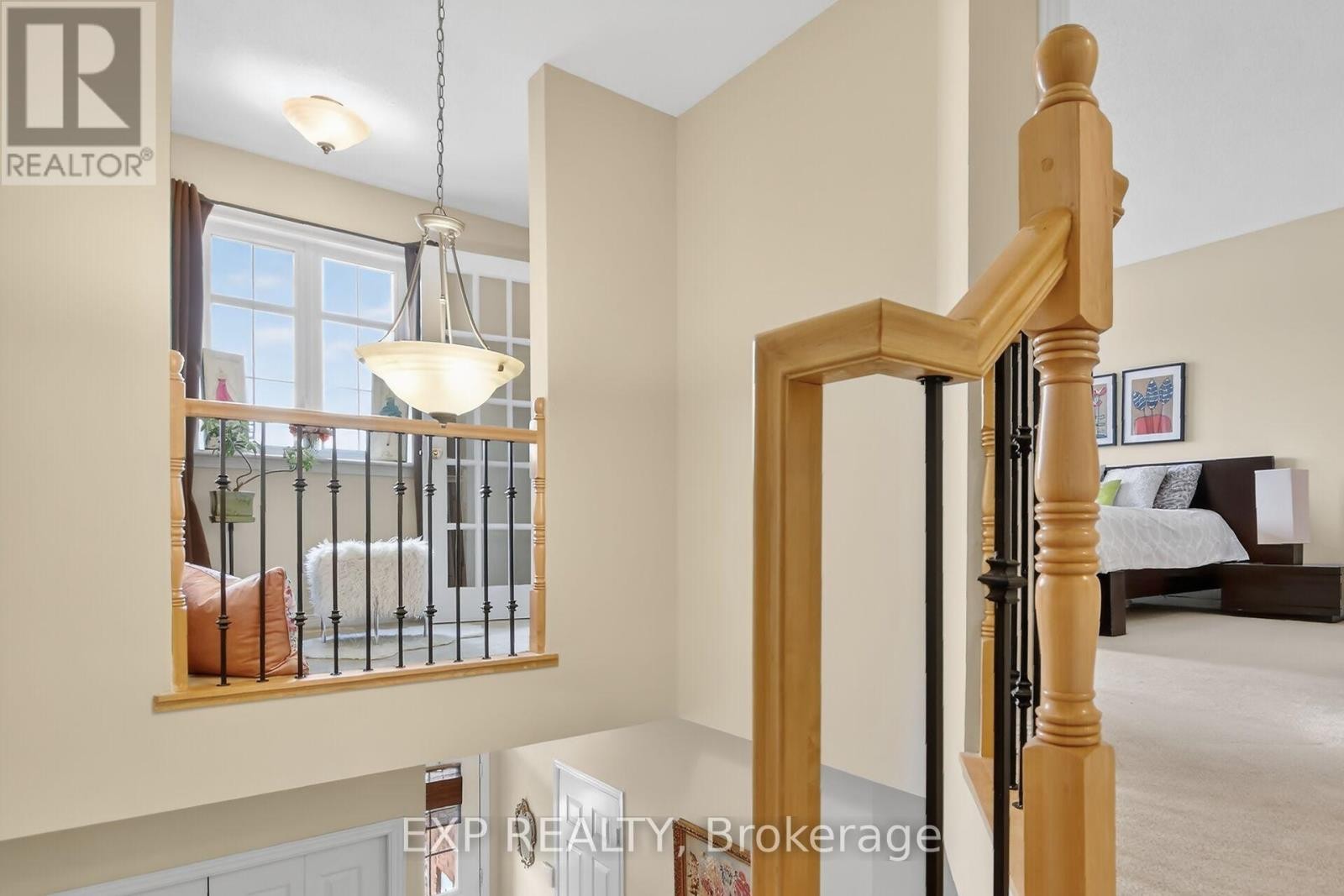 












304 GOLDRIDGE DRIVE

,
Ottawa,




Ontario
K2T1L1

