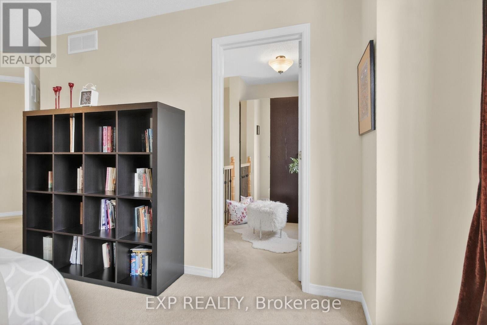 












304 GOLDRIDGE DRIVE

,
Ottawa,




Ontario
K2T1L1

