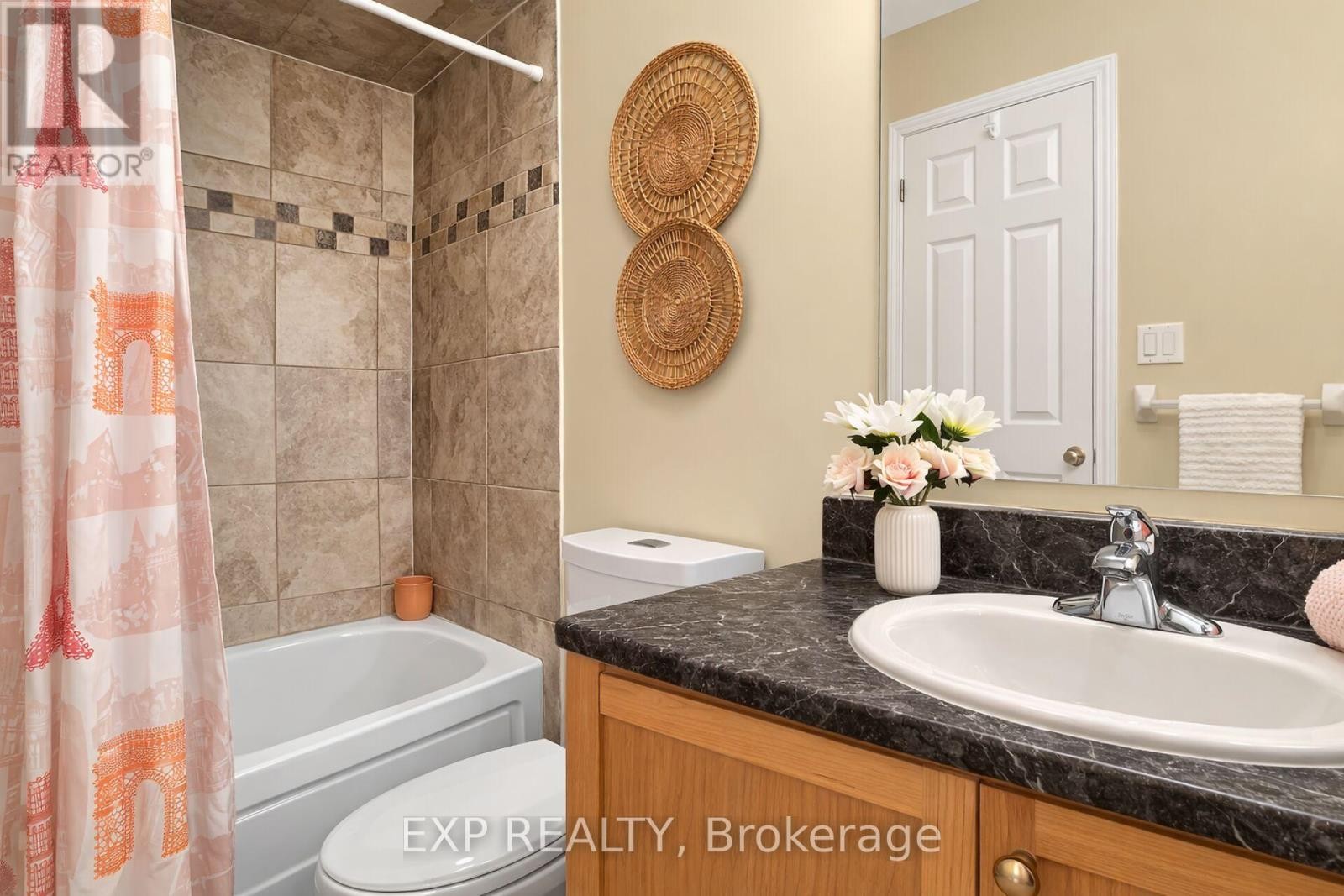 












304 GOLDRIDGE DRIVE

,
Ottawa,




Ontario
K2T1L1

