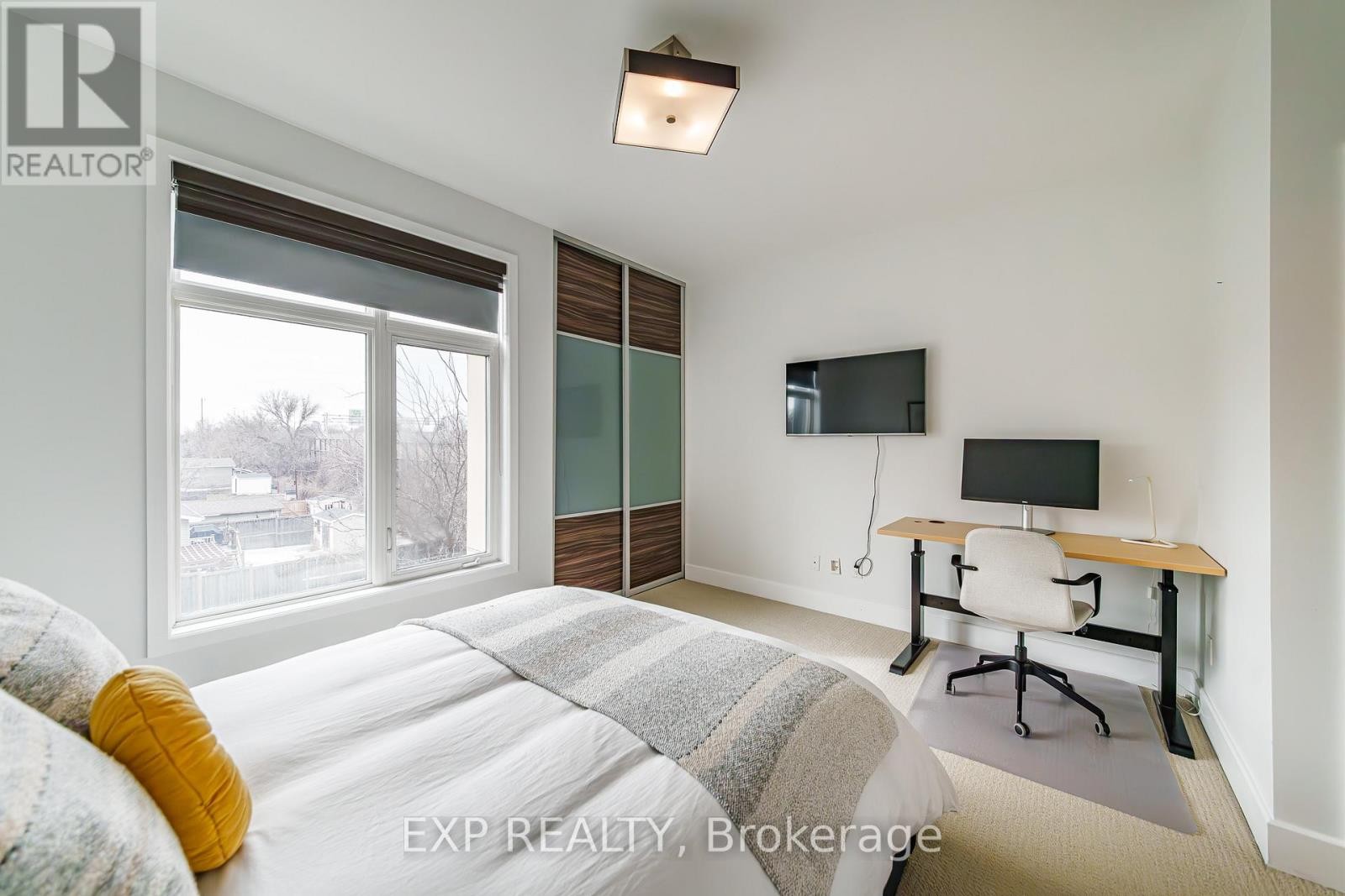 












D - 63 YOUNG STREET

,
Ottawa,




Ontario
K1S5T5

