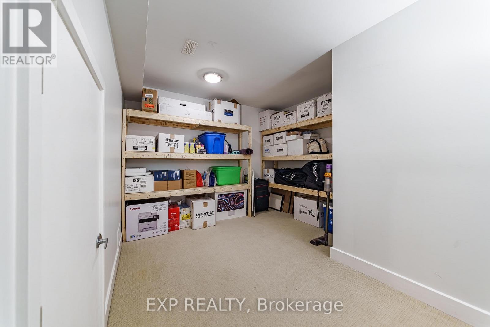 












D - 63 YOUNG STREET

,
Ottawa,




Ontario
K1S5T5

