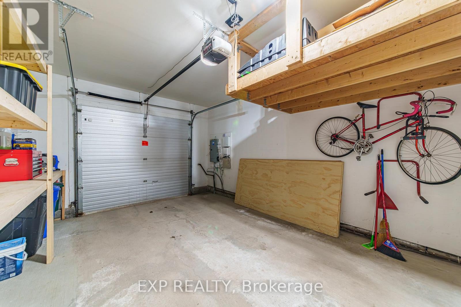 












D - 63 YOUNG STREET

,
Ottawa,




Ontario
K1S5T5

