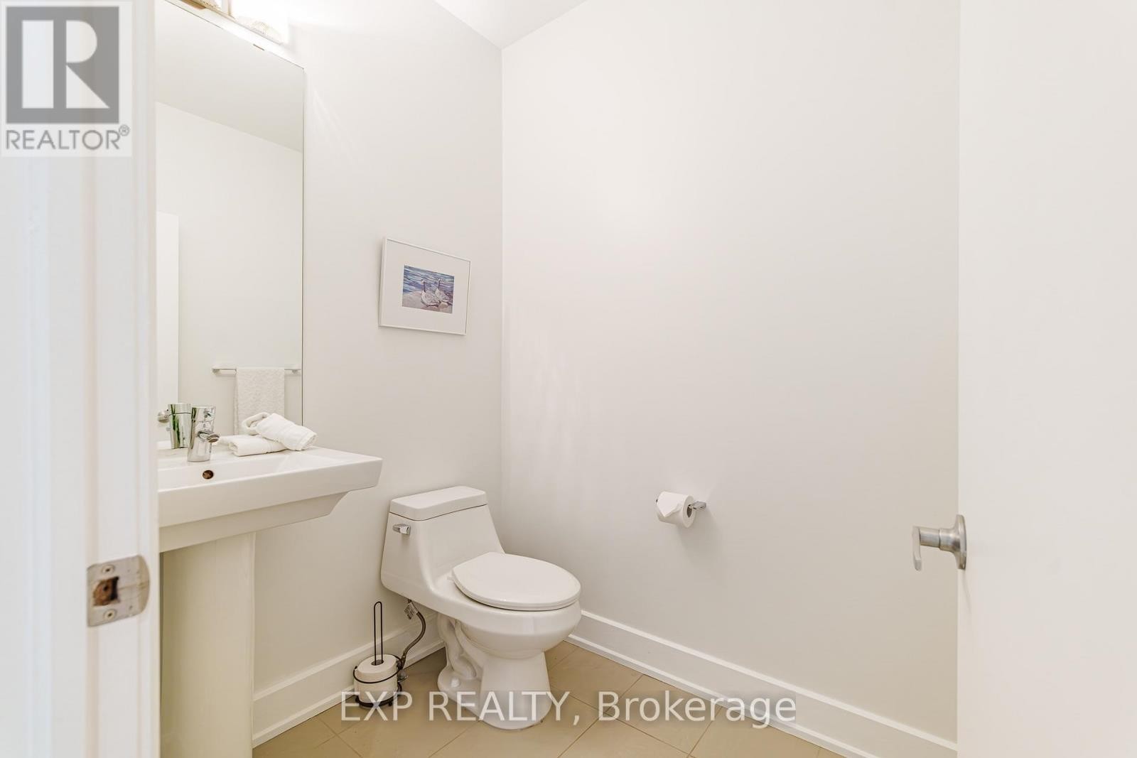 












D - 63 YOUNG STREET

,
Ottawa,




Ontario
K1S5T5

