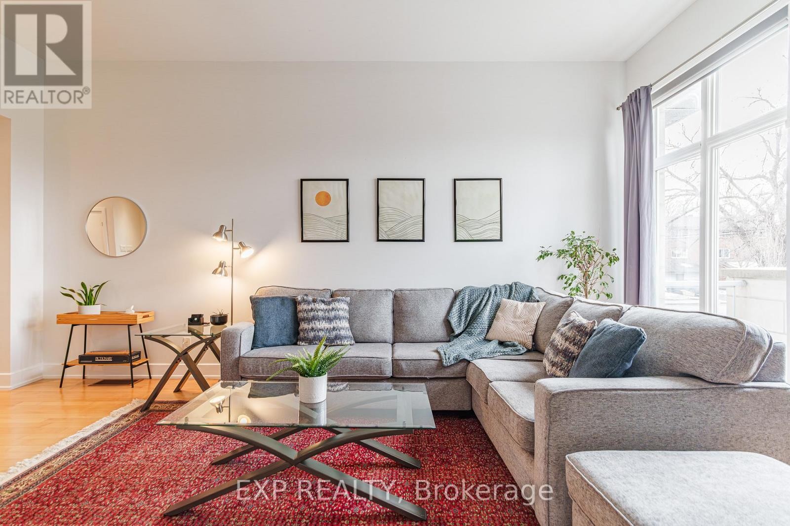 












D - 63 YOUNG STREET

,
Ottawa,




Ontario
K1S5T5

