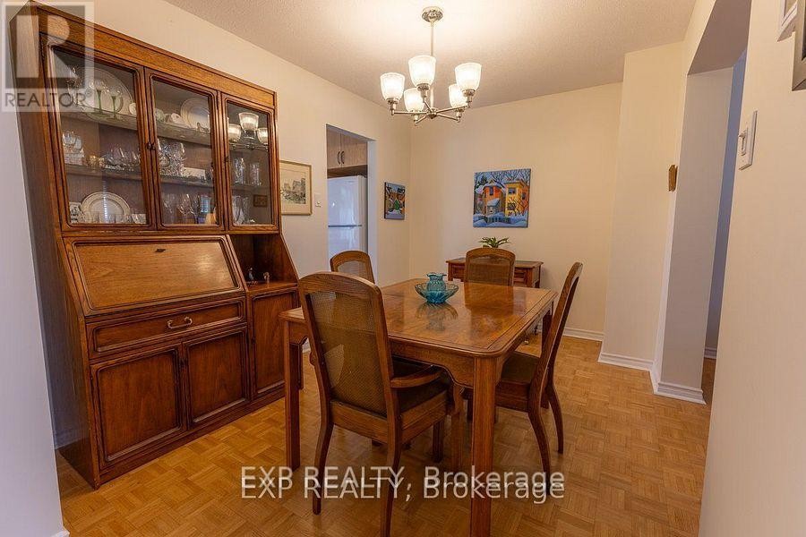 












422 KINTYRE PRIVATE

,
Ottawa,




Ontario
K2C3M7

