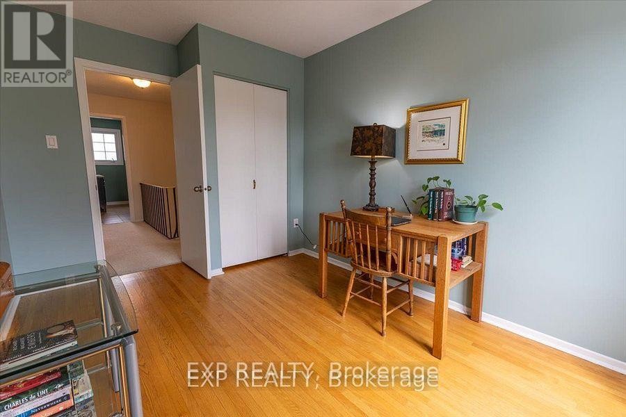 












422 KINTYRE PRIVATE

,
Ottawa,




Ontario
K2C3M7

