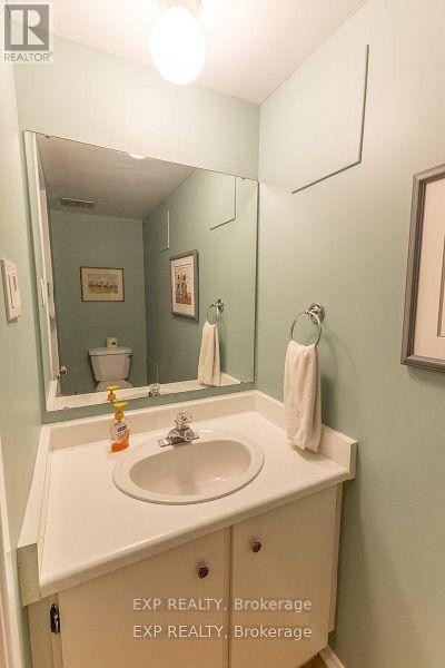 












422 KINTYRE PRIVATE

,
Ottawa,




Ontario
K2C3M7

