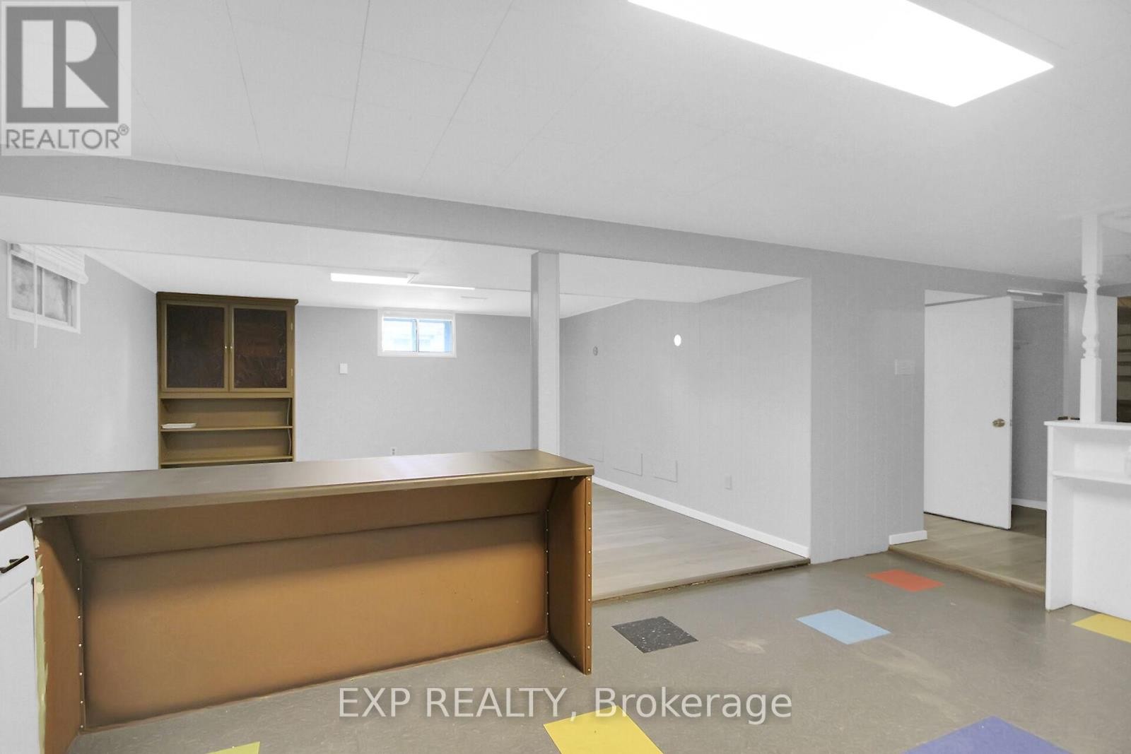 












2247 MIRAMICHI STREET

,
Ottawa,




Ontario
K2C0Z1

