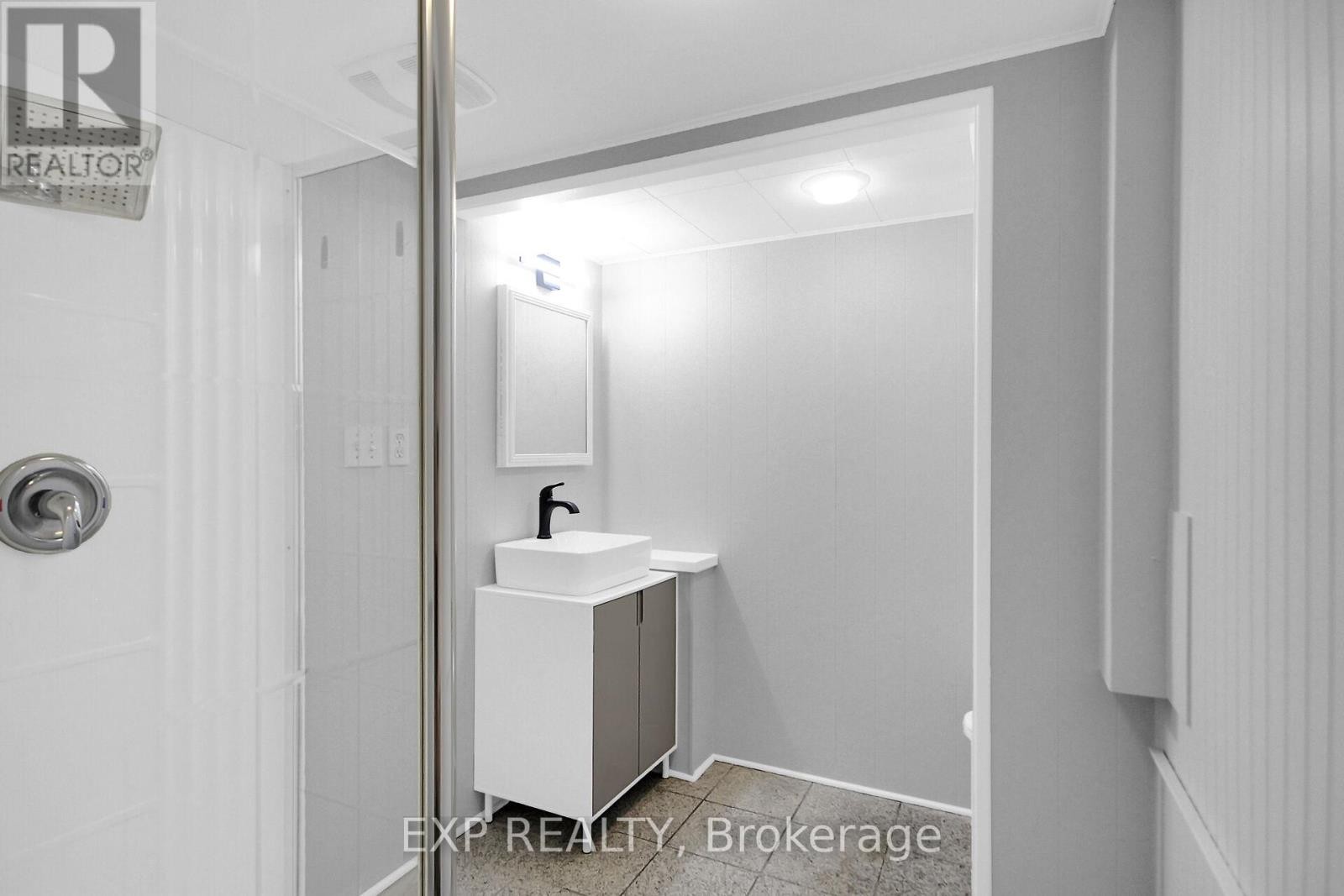 












2247 MIRAMICHI STREET

,
Ottawa,




Ontario
K2C0Z1

