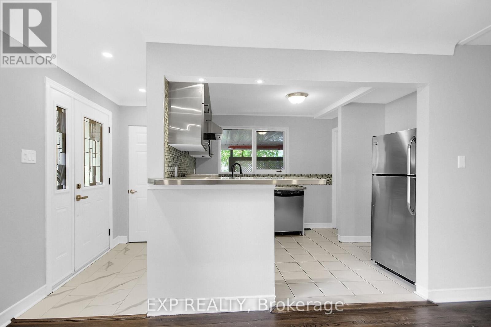 












2247 MIRAMICHI STREET

,
Ottawa,




Ontario
K2C0Z1

