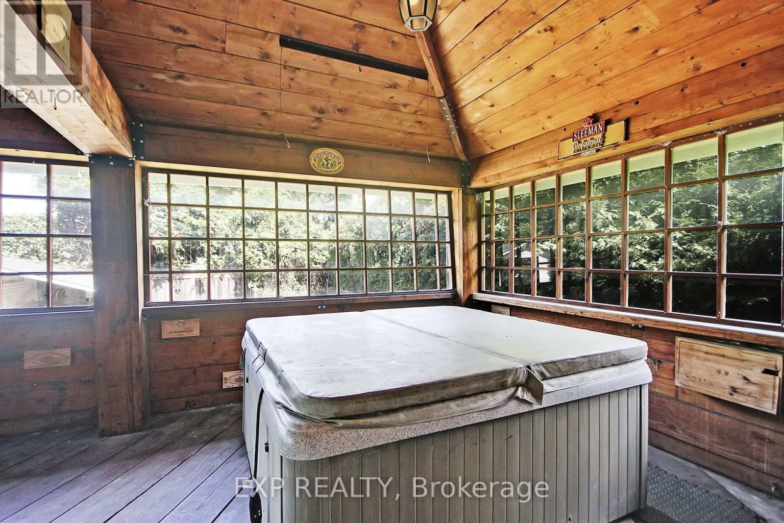 












2247 MIRAMICHI STREET

,
Ottawa,




Ontario
K2C0Z1

