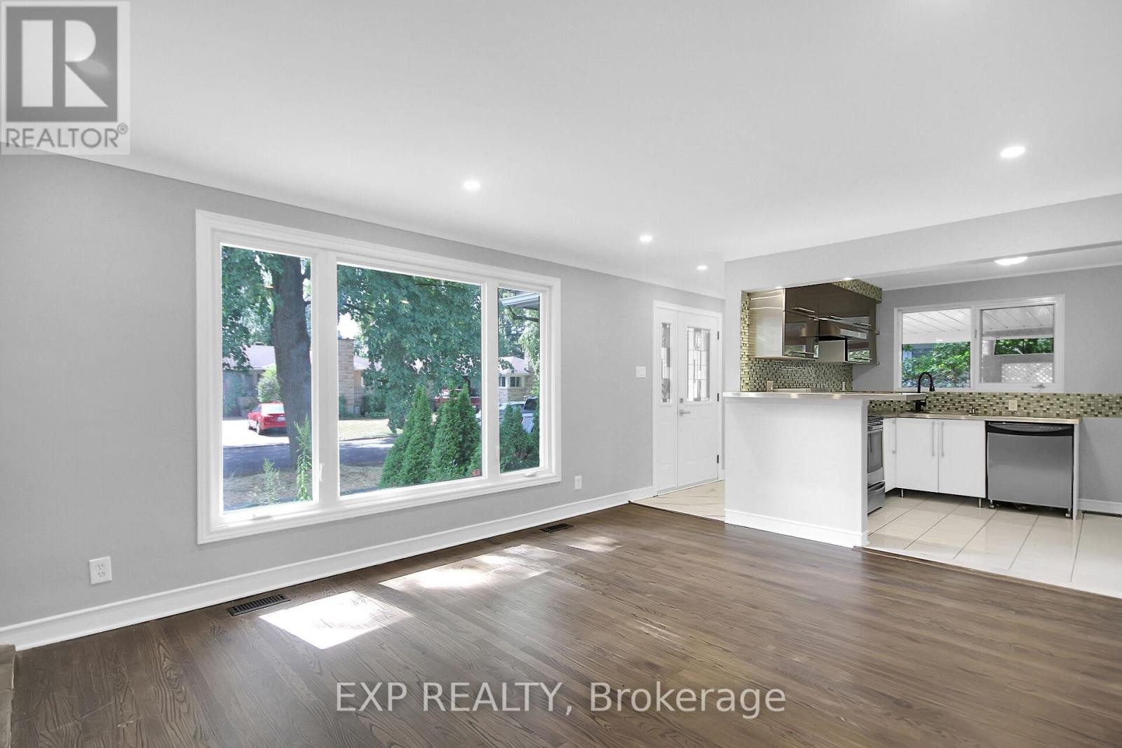 












2247 MIRAMICHI STREET

,
Ottawa,




Ontario
K2C0Z1

