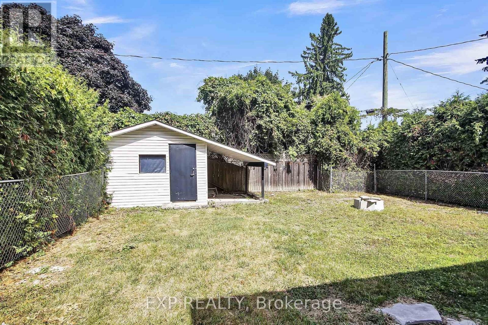 












2247 MIRAMICHI STREET

,
Ottawa,




Ontario
K2C0Z1

