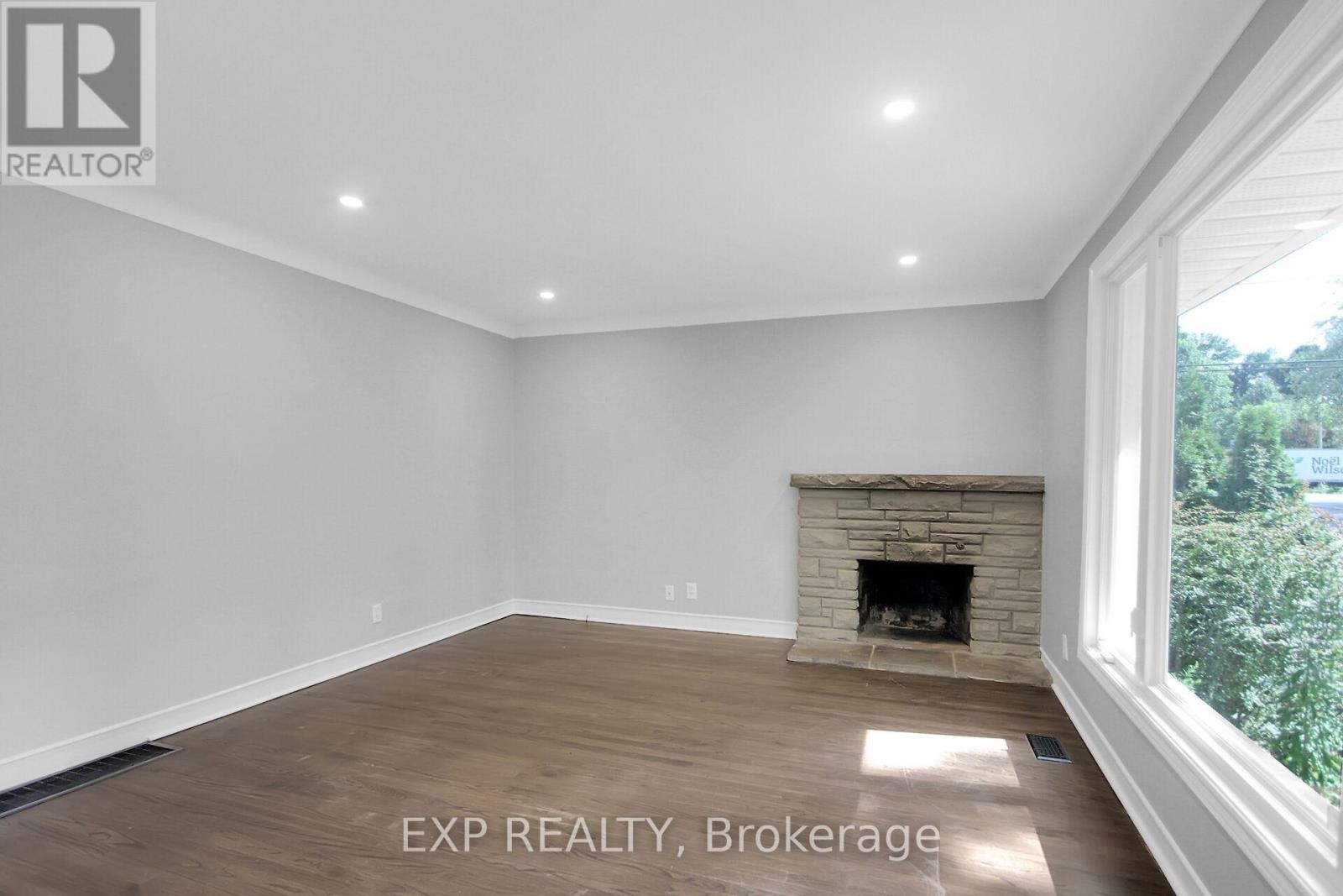 












2247 MIRAMICHI STREET

,
Ottawa,




Ontario
K2C0Z1

